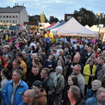 Perjantai illan yleisöä