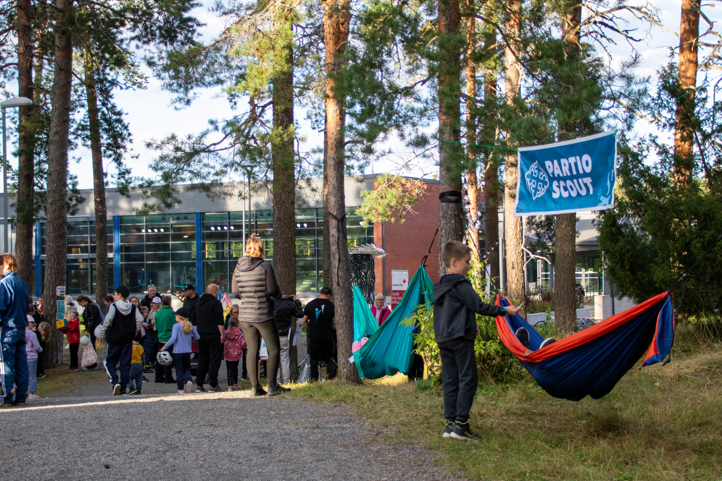 Hörhiäispolun Surinat
