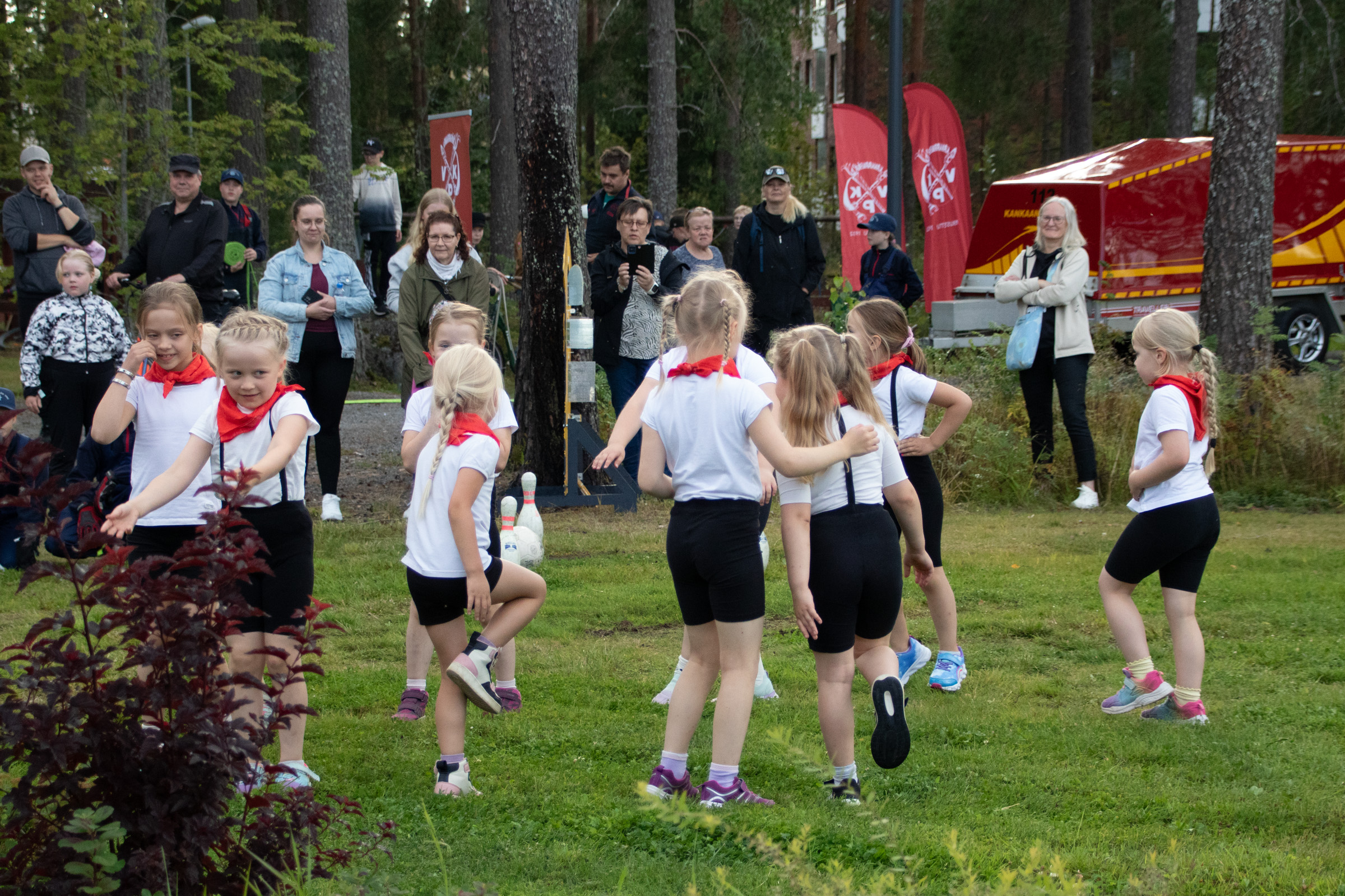 Hörhiäispolun Surinat