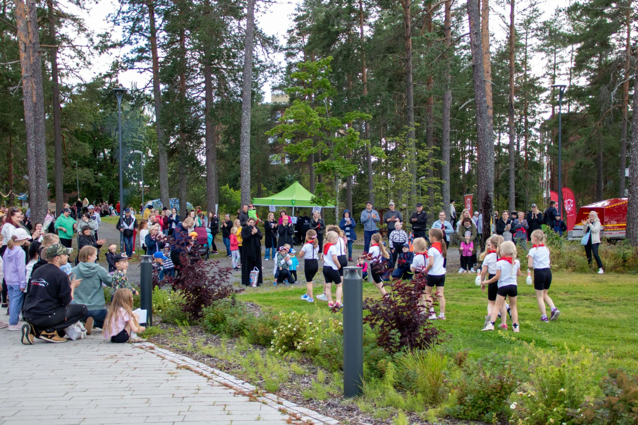Hörhiäispolun Surinat